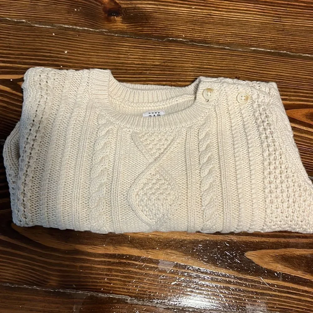 NWOT Baby Gap Cream Unisex Cable Knit Sweater 12/18 months